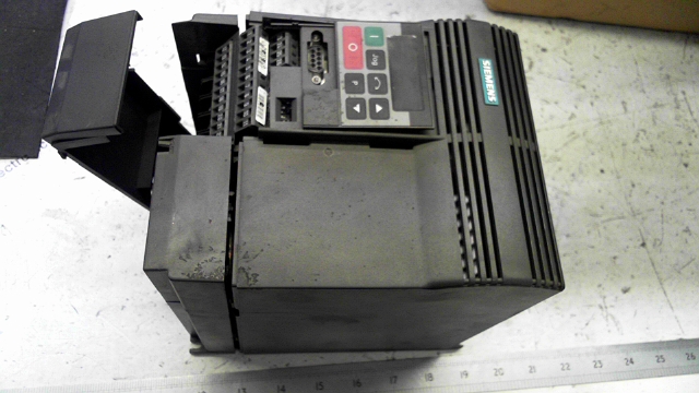 Siemens 6SE3217-3DB40 Micromaster Inverter