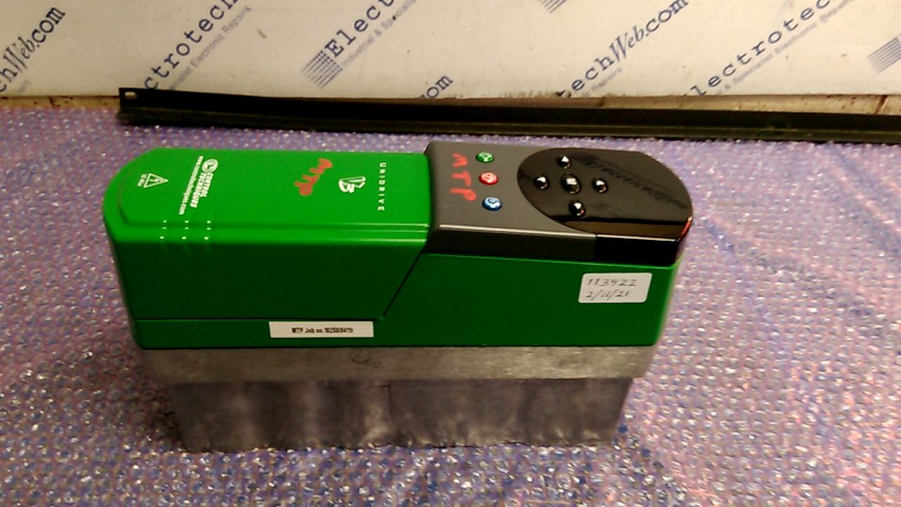 Control Techniques UNI1405 Unidrive