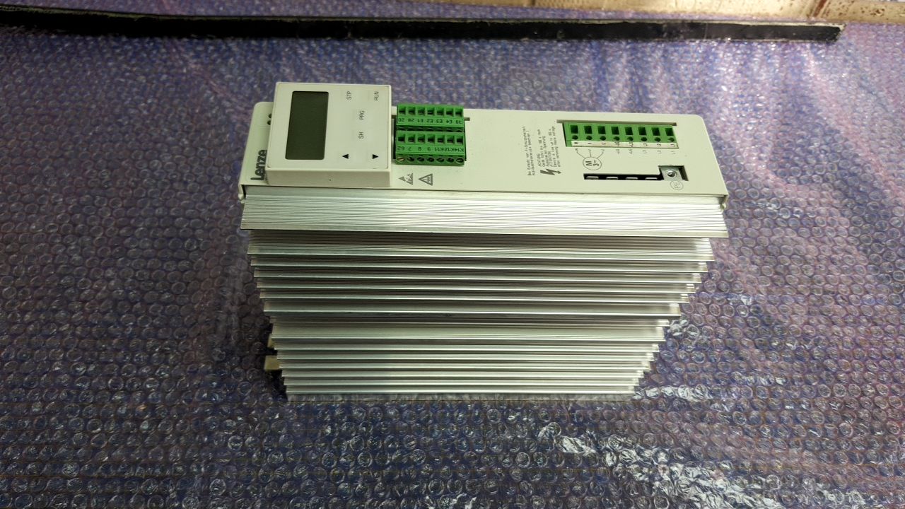 Lenze EVF8212-E Inverter