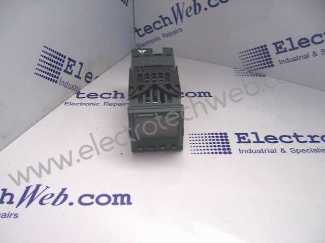 Eurotherm 2216ECCVHRHRC Temperature Controller