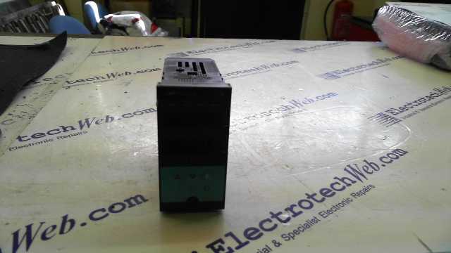Gefran 1200-RDRR-00-0-1-00 Temperature Controller
