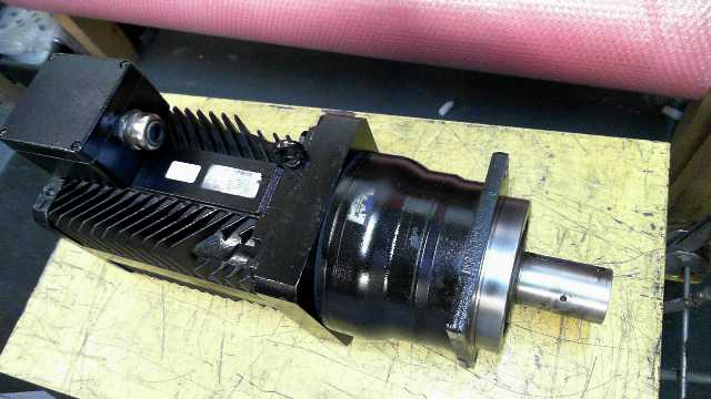 Control Techniques 190UMB201HBRAA AC Servo Motor