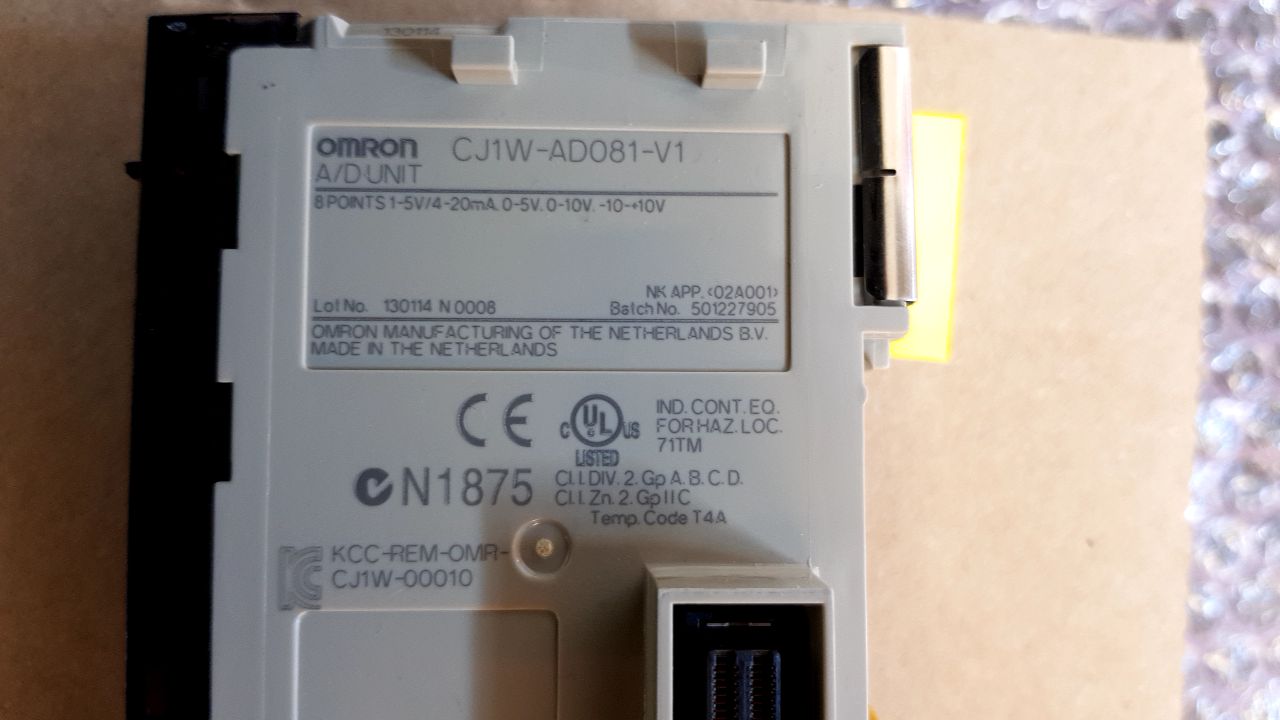 Omron CJ1W-AD081-V1 Programmable Controller