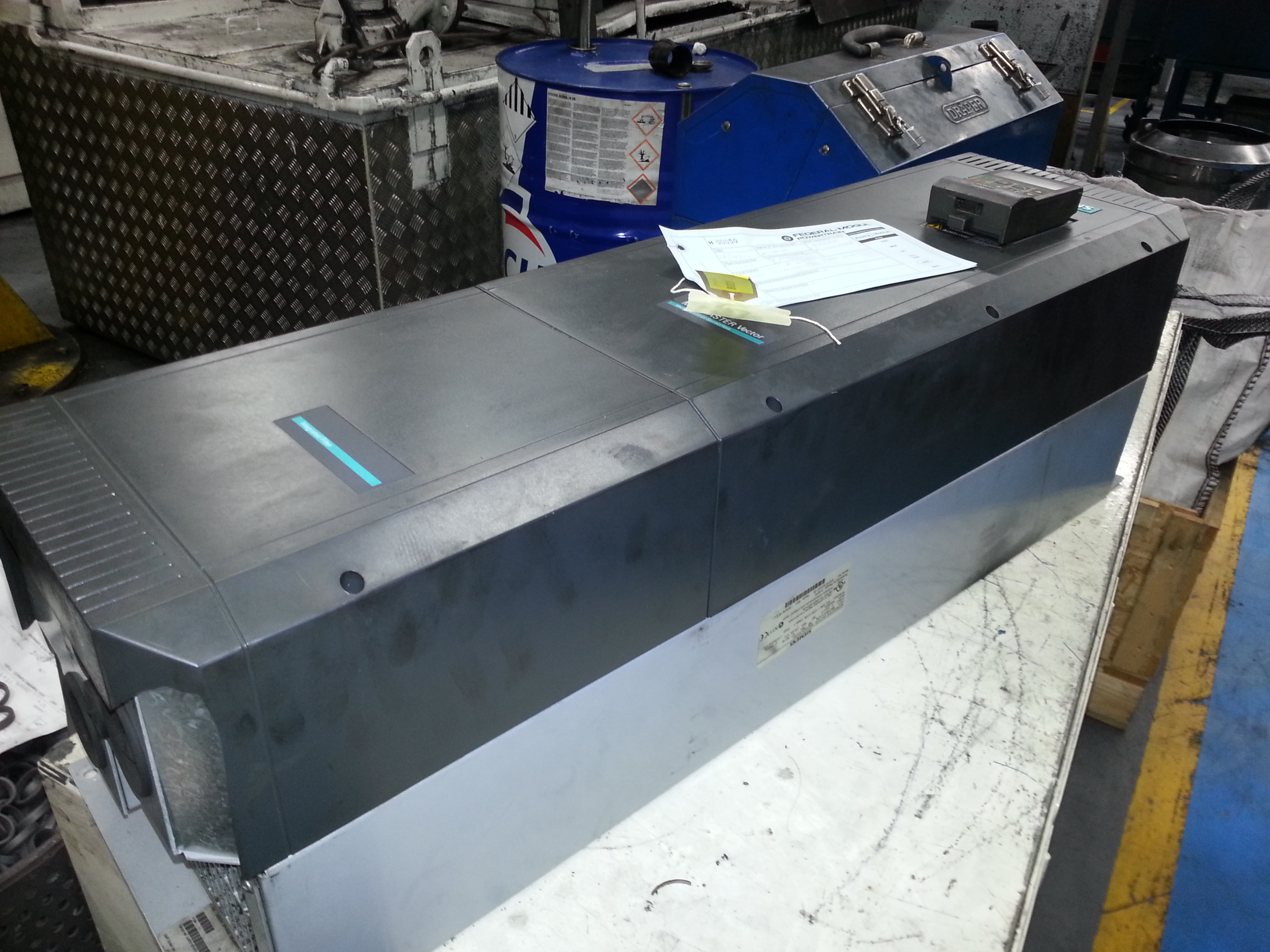 Siemens 6SE3225-5DJ50 Midimaster Vector Inverter