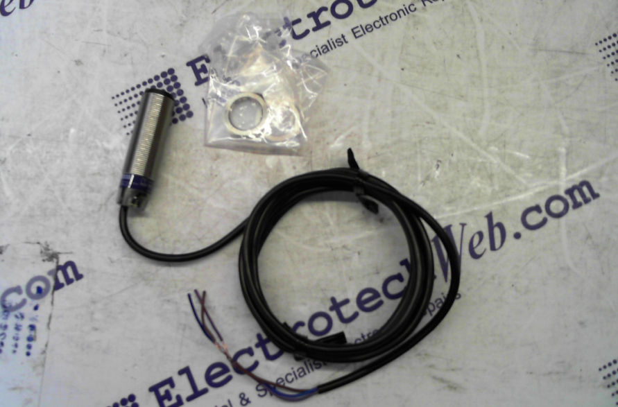 Telemecanique XUB0 BKSN L2T Photoelectric Sensor