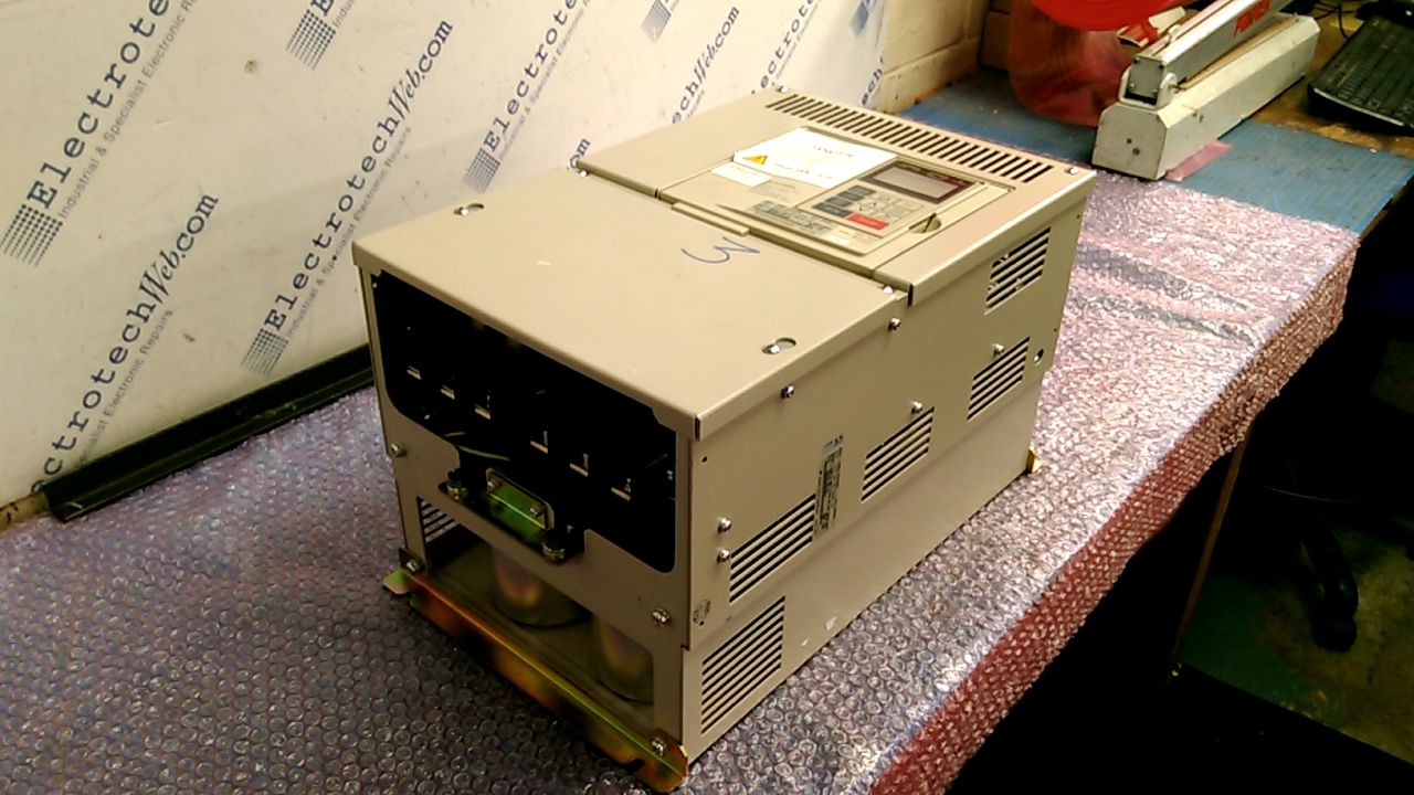Yaskawa CIMR-K7H4030 Inverter