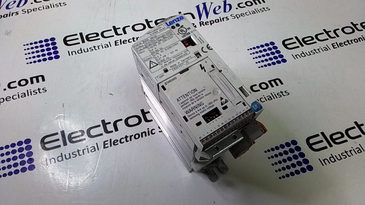 Lenze E82EV371_2C Inverter