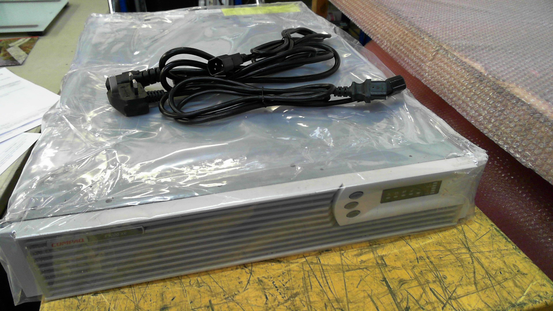 HP R3000 XR UPS
