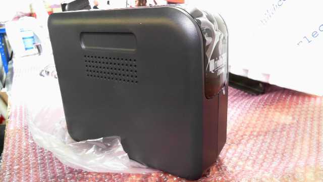 New-Sai Blazer 800 UPS
