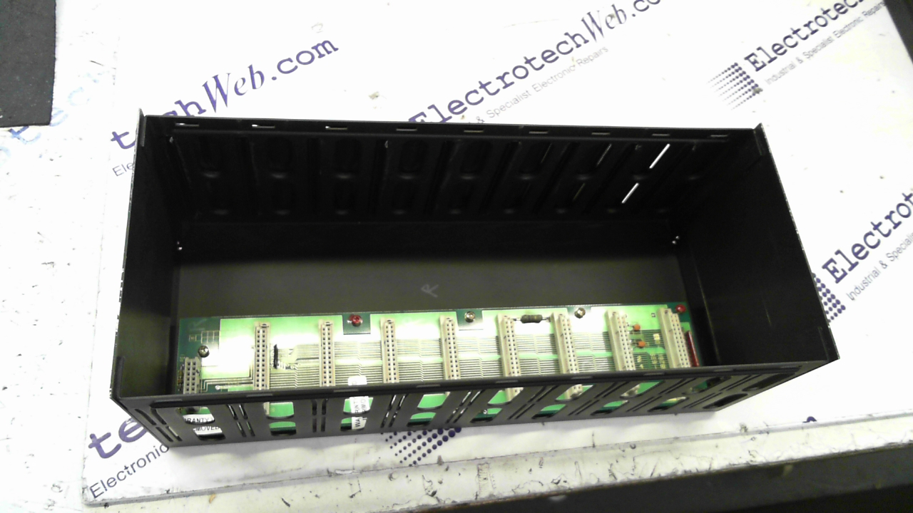 Toshiba EX10-UBA2 9 Slot Chassis Rack