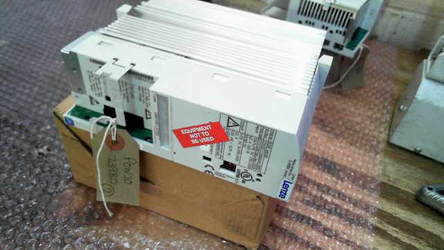 Lenze E82EV551_2C200 Inverter