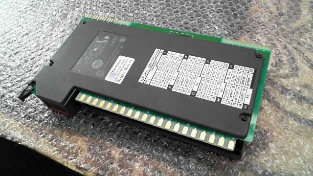 Allen Bradley 1771-OAN Output Module