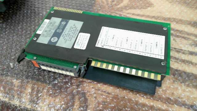 Allen Bradley 1771-OW Output Module