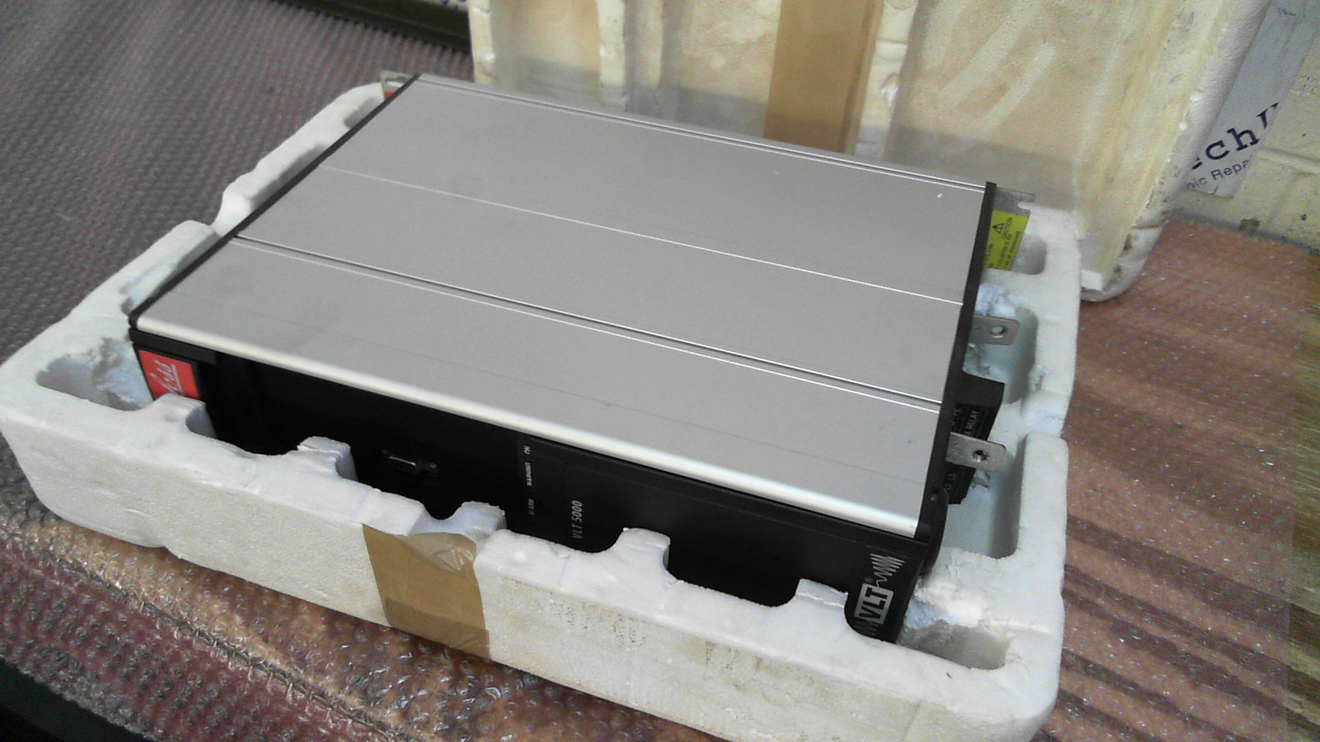Danfoss VLT5001PT5B20EBR3D0F10A00C0 Inverter