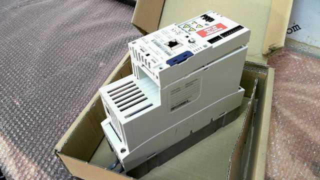 Lenze E84AVSCE5514VB0 Inverter Drive