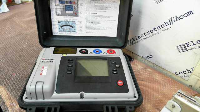 Megger S1-1054/2 Insulation Tester