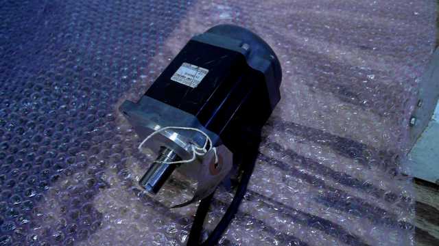 Rockwell Samsung Auto CSMT-08BB1ANT3 AC Servo Motor