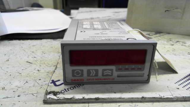 Status DM4000U Smart Indicator
