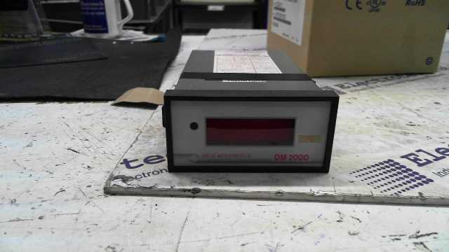 Status DM2000 Temperature Controller