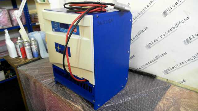 Exide Technologies 2100LP Charger