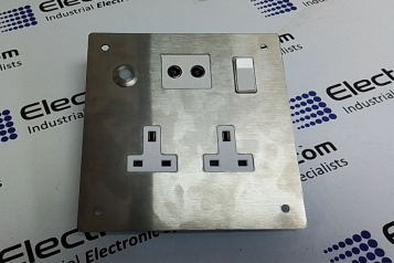 Electrotech L7016i Twin Power Outlet and Twin Coax