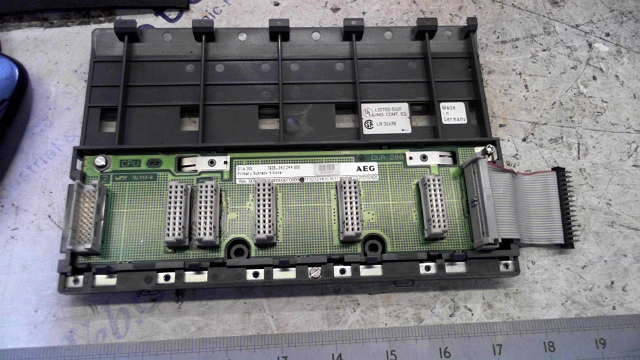 AEG Modicon DTA 200 Primary 5 Slots Subrack
