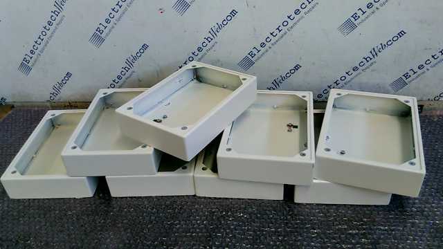 Static Systems 39358 Surface Mount Socket Back Box