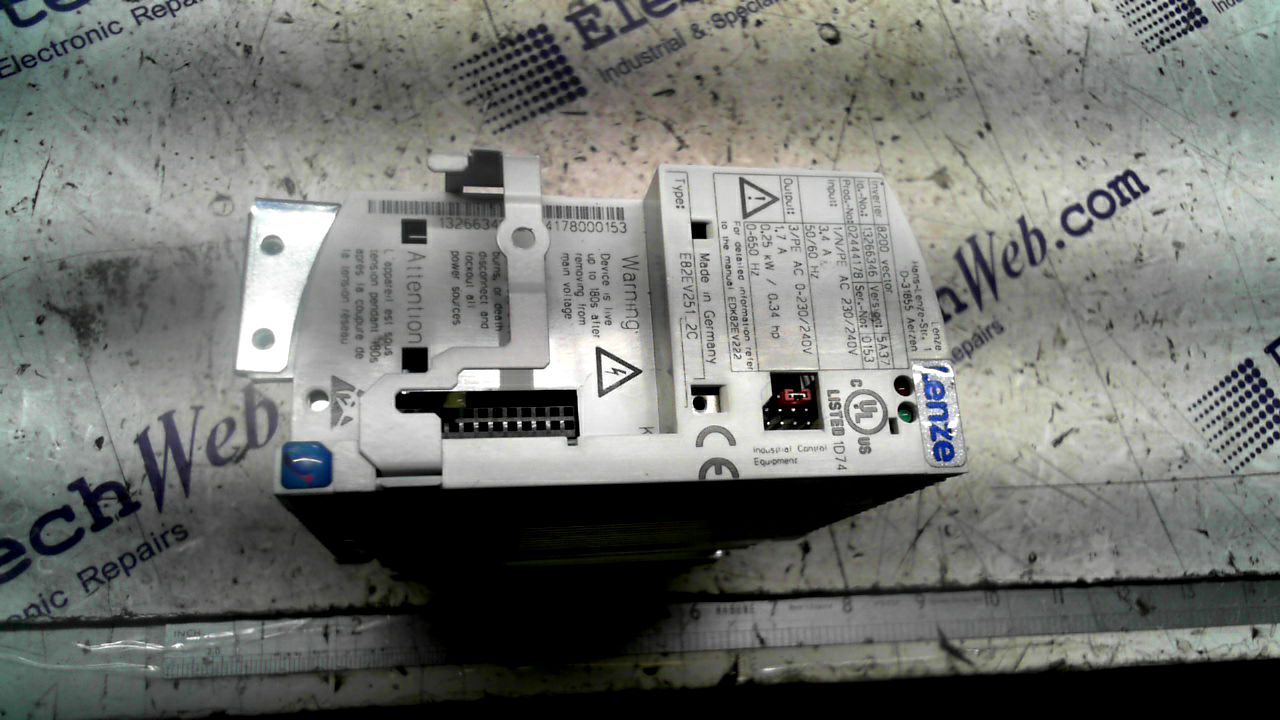 Lenze E82EV251-2C Inverter