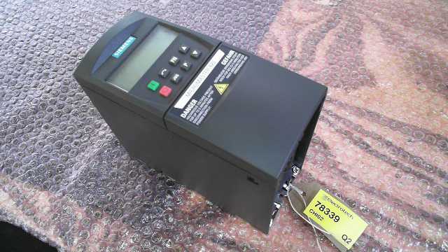 Siemens 6SE6420-2AB15-5AA1 Inverter Drive