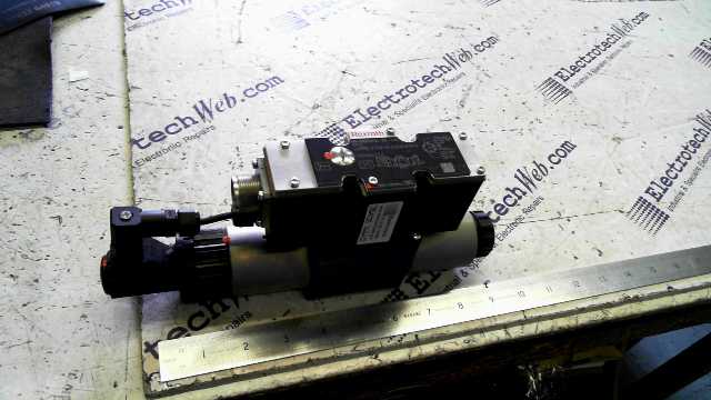 BOSCH 4WREE 6 E32-24/G24K31/A1V Valve