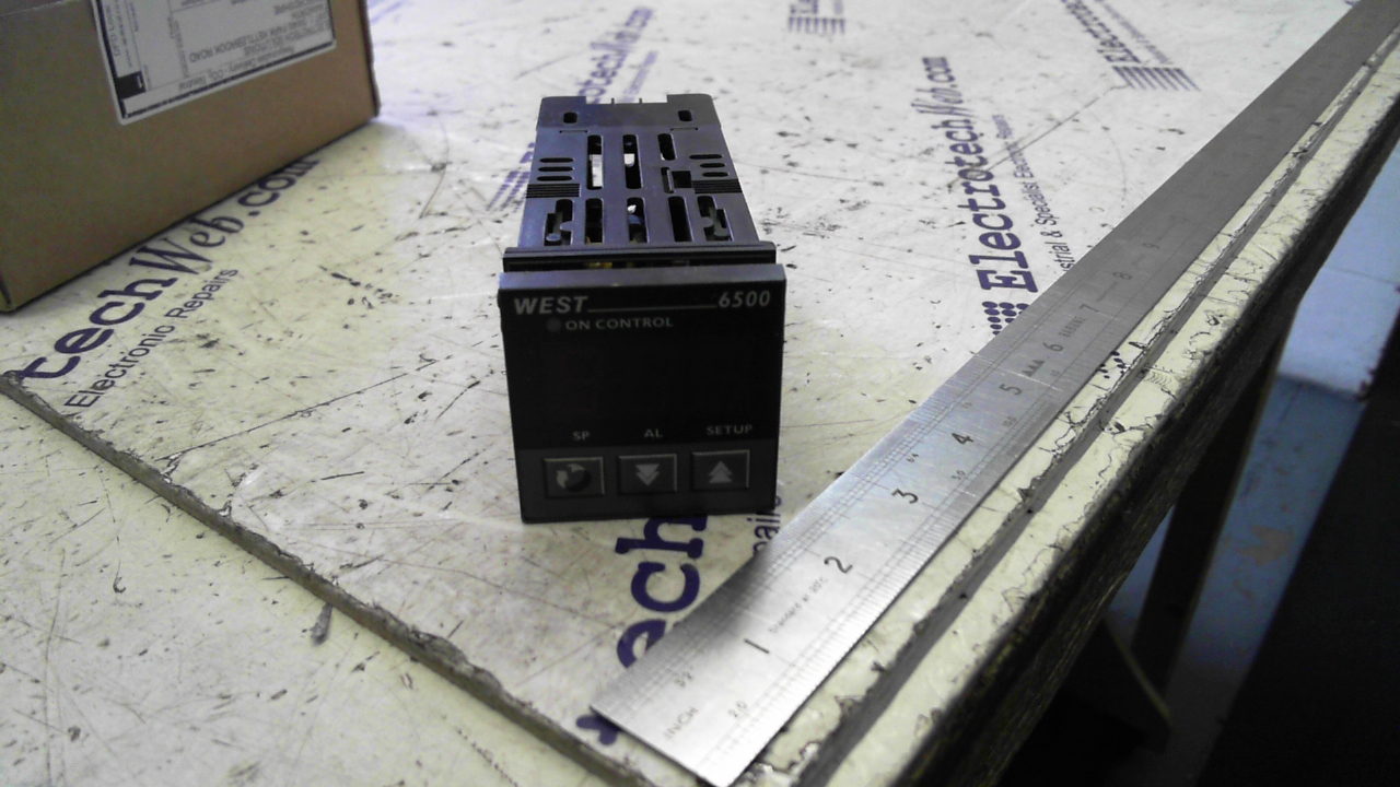 West N6500 Temperature Controller