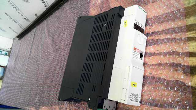 Schneider Electric ATV32HU40N4 Drive