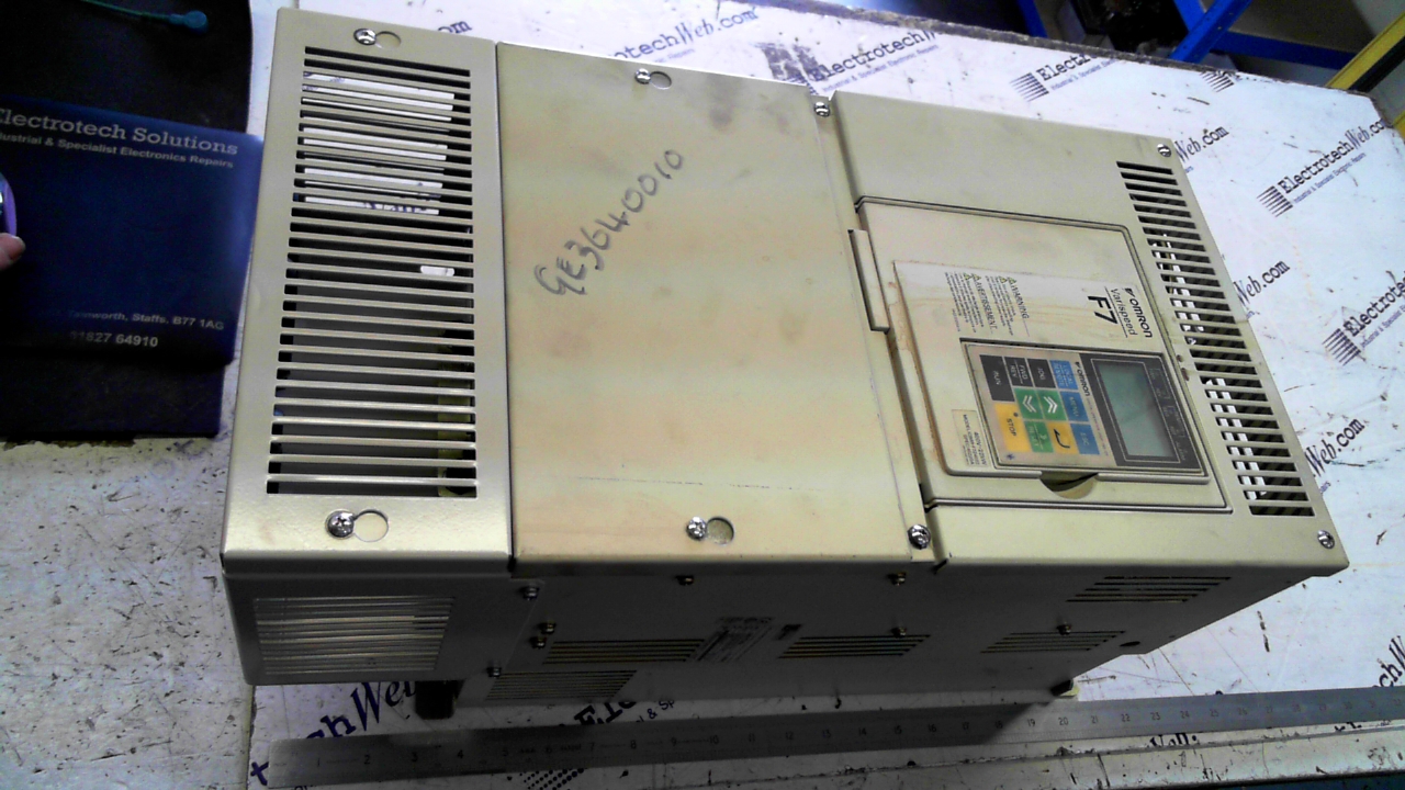 Omron CIMR-F7Z4022 Inverter