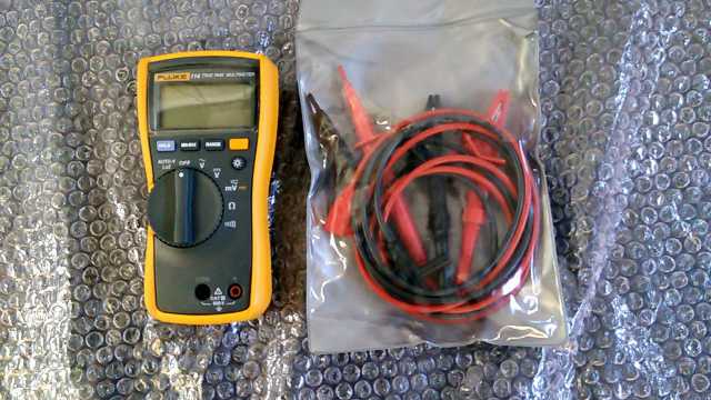 Fluke 114 True RMS Multimeter