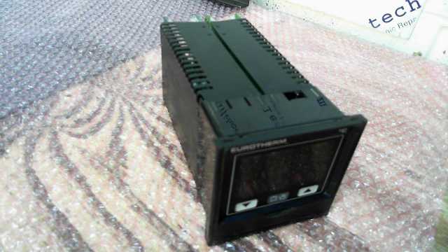 Eurotherm 818S/PYR/R4MA20 Temperature Controller