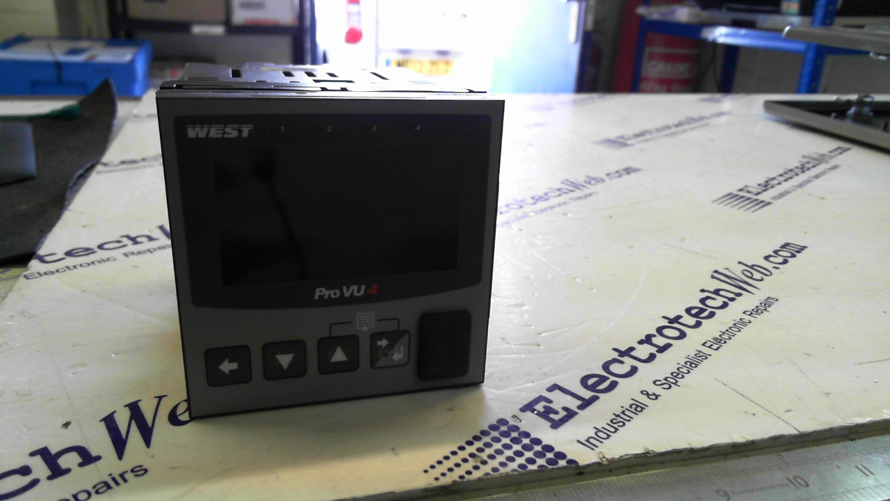 West ProVU4 Temperature Controller