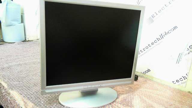 Advent LM1704 17 Inch LCD Monitor