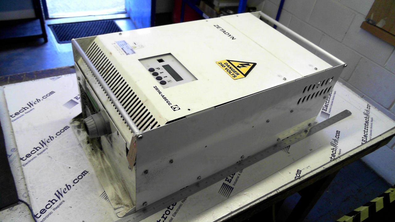 Ziehl-Abegg 2CF074S4 Inverter