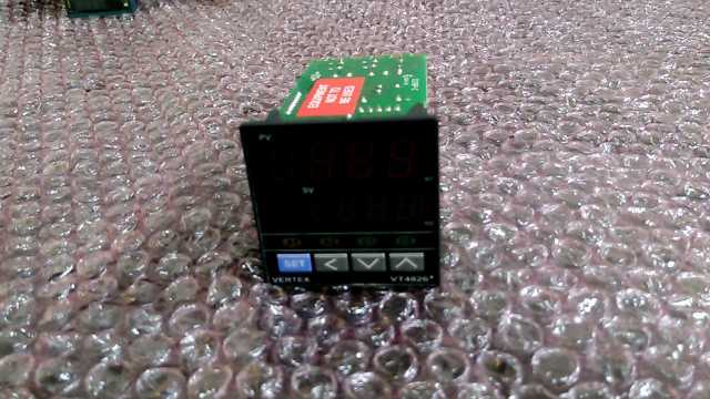 Vertex VT4826 Temperature controller