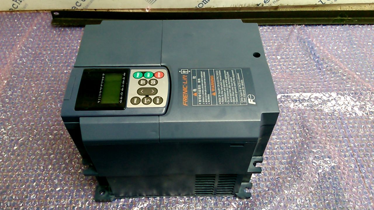 Fuji Electric FRN5.5LM1S-2EA Inverter