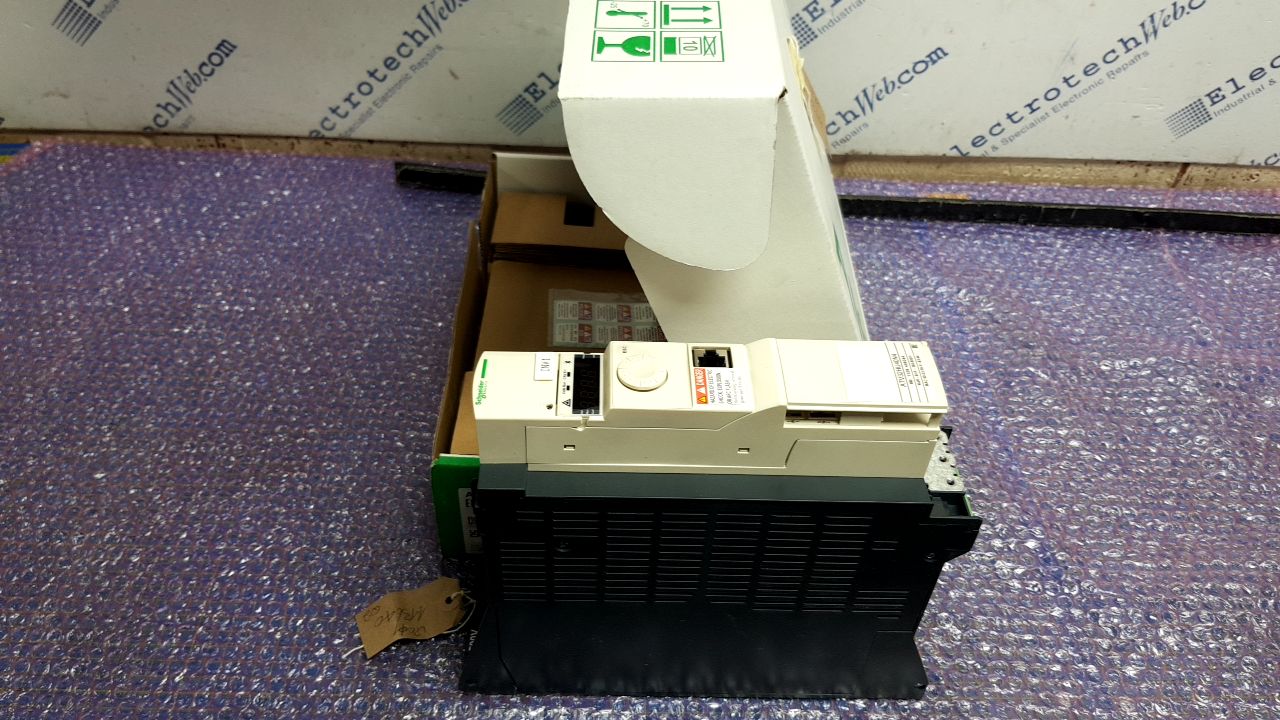 Schneider ATV32HU40N4 Drive
