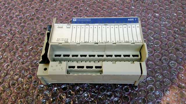 Telemecanique ABE7-R16S111 Output Module