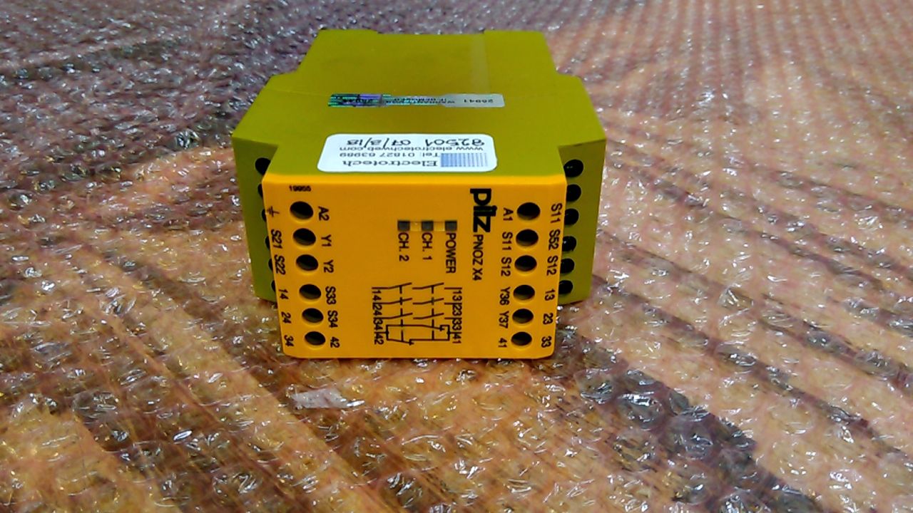 Pilz PNOZ X4 Safety Relay