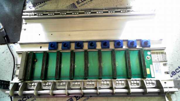 Siemens 6ES5 701-1LA12 10 Slot Rack