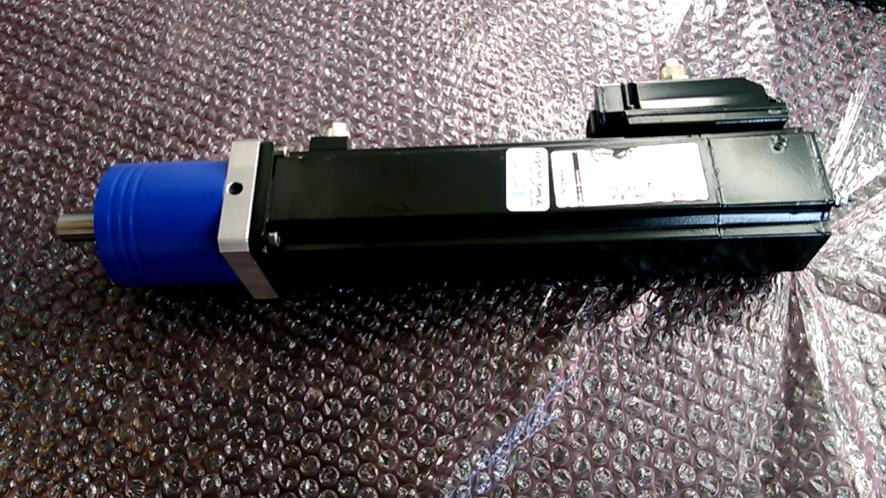 Schneider SM-070 Servo Motor