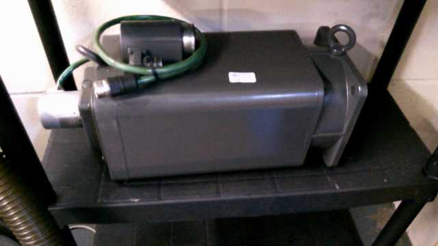 Siemens 1FT5104-1AA7-4EB0 Motor