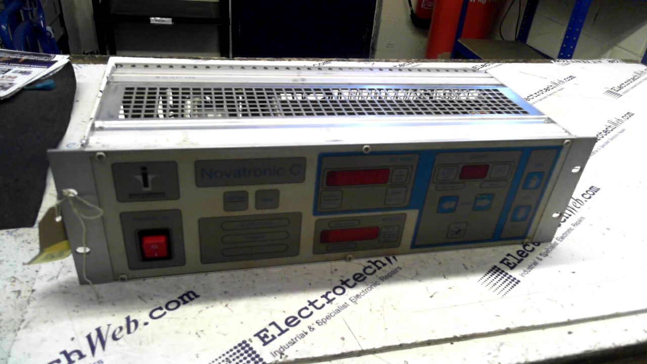 Innovatherm Novatronic C Control Panel