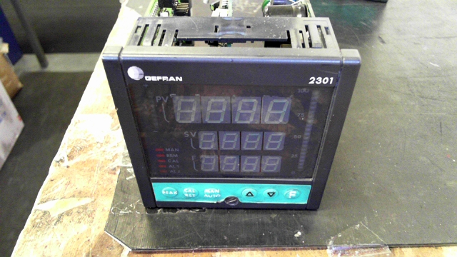 Gefran 2301-SW-2-2R-1 Temperature Controller