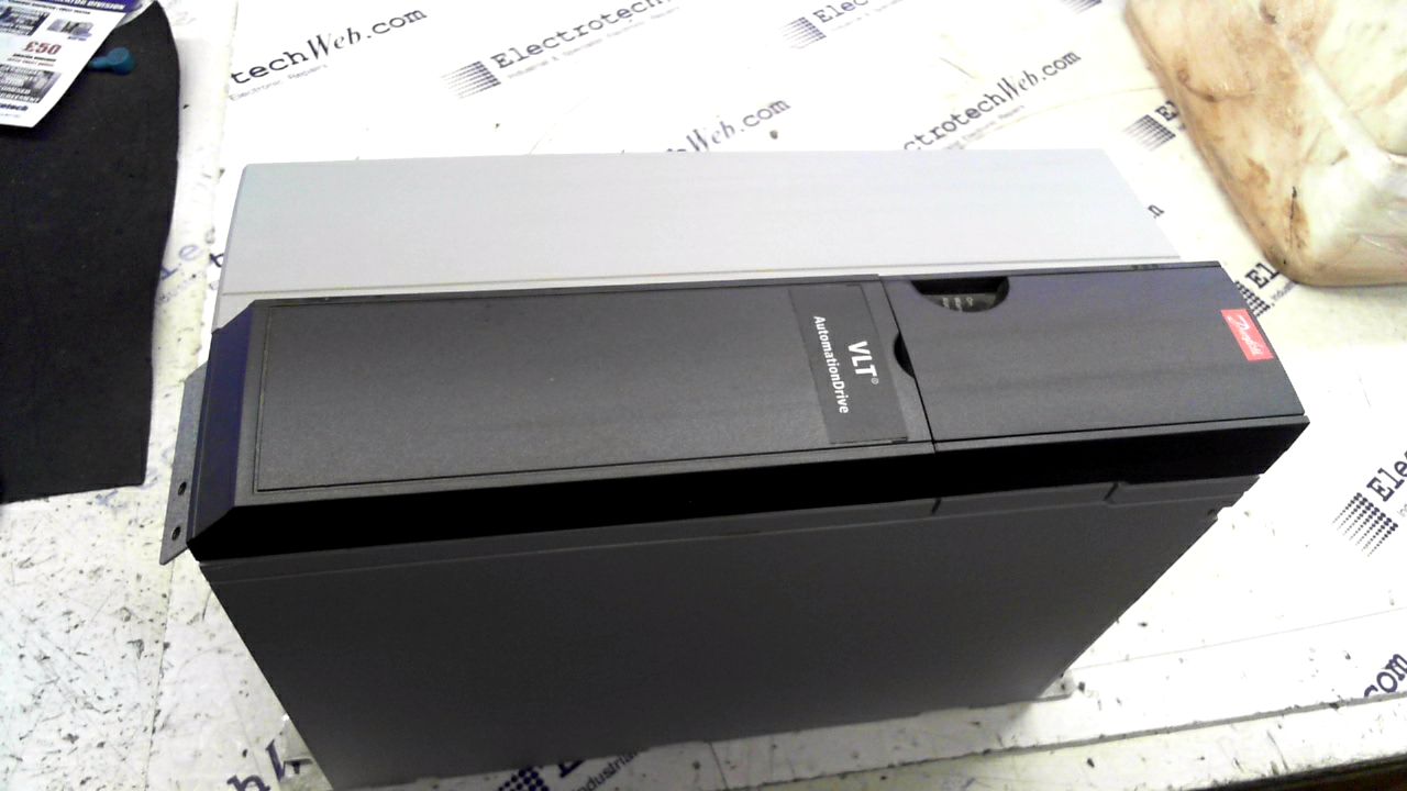 Danfoss FC-302P15KT5E20H1B Inverter