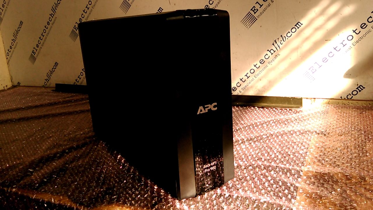 APC BR900G1 Back Up UPS